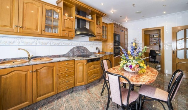 Brukt - Town House -
Los Alcazares - Centro