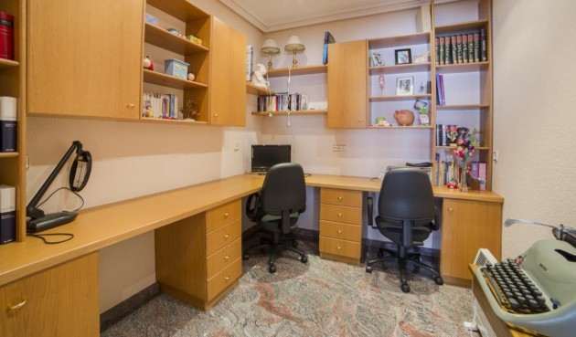Brukt - Town House -
Los Alcazares - Centro