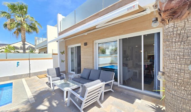 Brukt - Villa -
Pilar de la Horadada - Costa Blanca