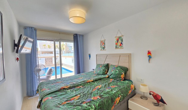 Brukt - Villa -
Pilar de la Horadada - Costa Blanca