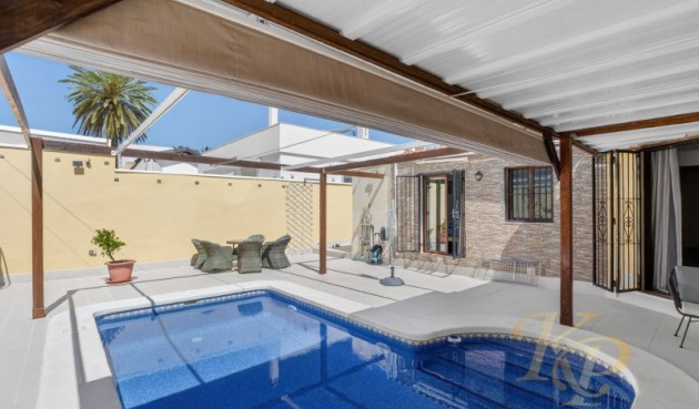 Brukt - Villa -
Torrevieja - Costa Blanca