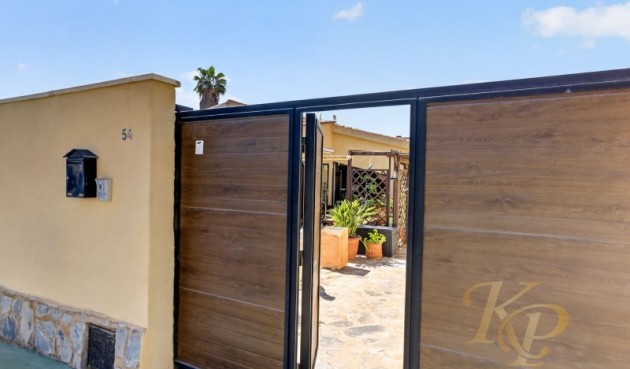 Brukt - Villa -
Torrevieja - Costa Blanca