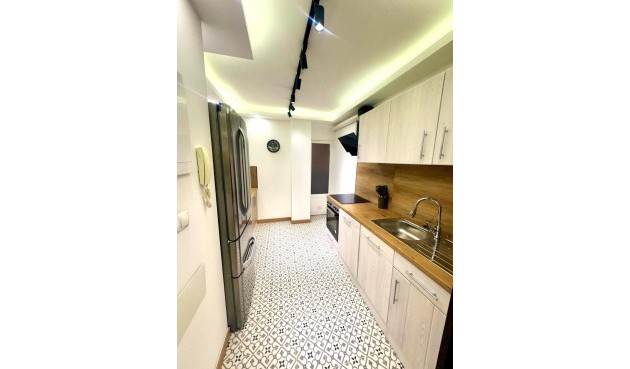 Brukt - Apartment -
Torrevieja - Centro - Muelle Pesquero
