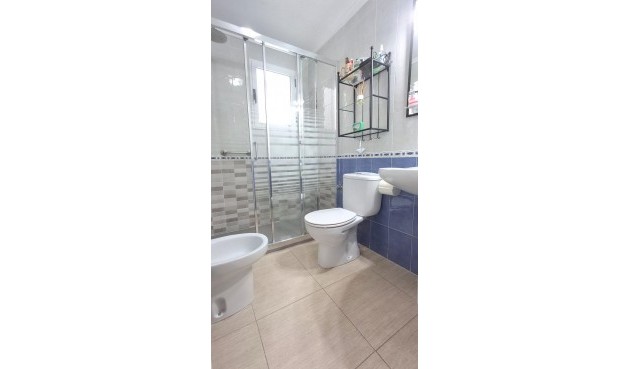 Brukt - Apartment -
Torrevieja - La Mata