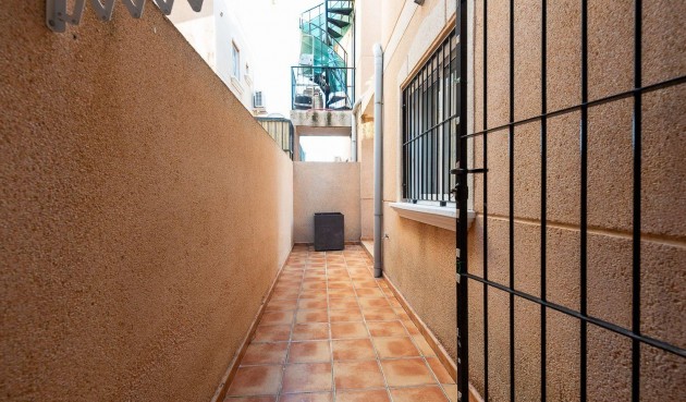 Brukt - Bungalow -
Orihuela Costa - La Regia