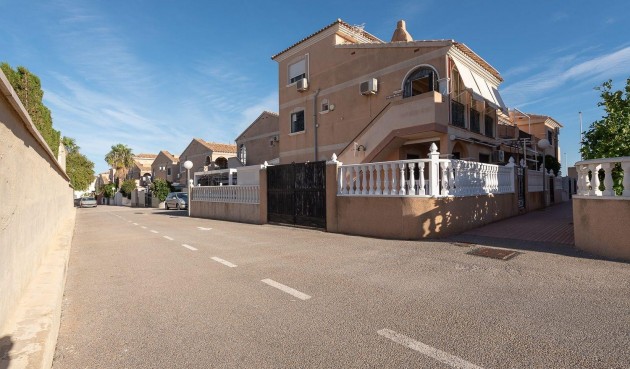 Brukt - Bungalow -
Orihuela Costa - La Regia