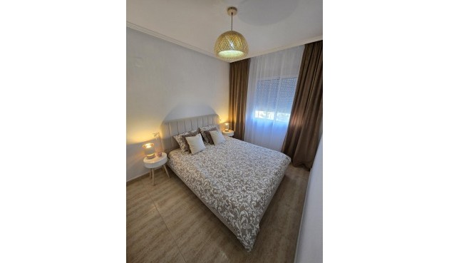 Brukt - Apartment -
Torrevieja - Torreblanca