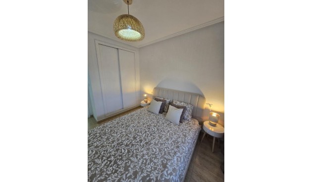 Brukt - Apartment -
Torrevieja - Torreblanca