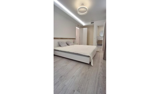 Brukt - Apartment -
Torrevieja - Acequion