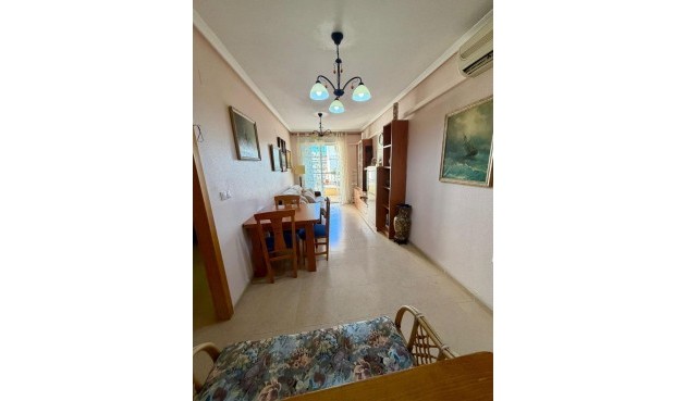 Brukt - Villa -
Torrevieja - Centro