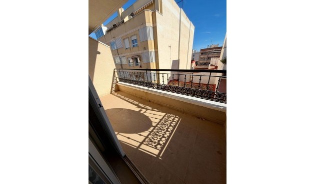 Brukt - Villa -
Torrevieja - Centro