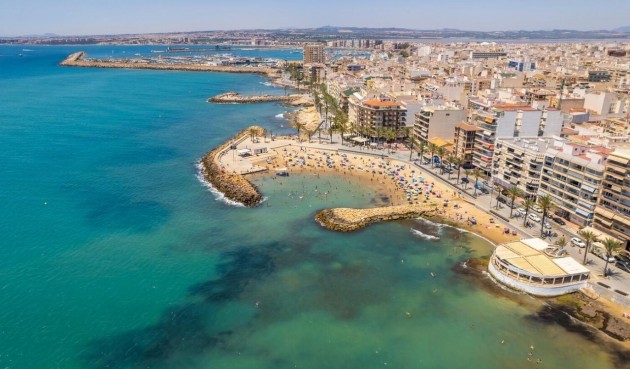 Brukt - Villa -
Torrevieja - Centro