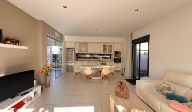 Brukt - Villa -
Orihuela Costa - Lomas de Cabo Roig