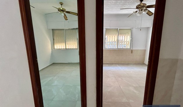 Brukt - Apartment -
Torrevieja - Centro