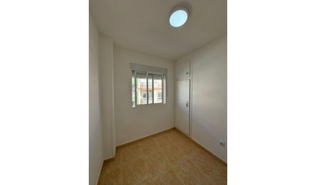 Brukt - Apartment -
Torrevieja - Centro