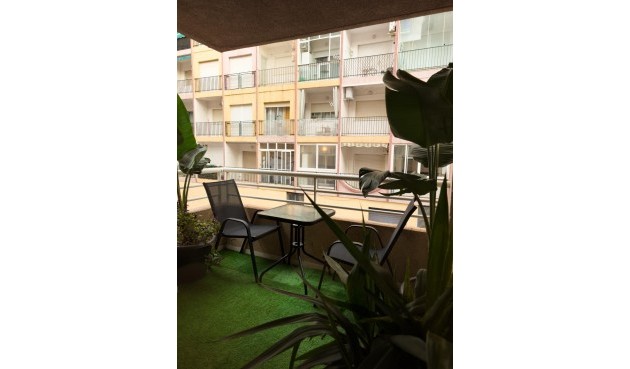 Brukt - Apartment -
Torrevieja - Centro