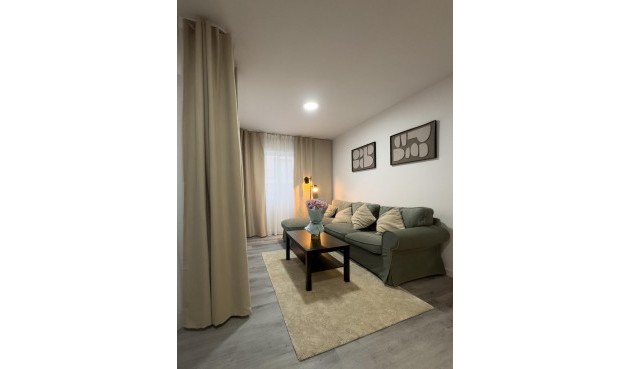 Brukt - Apartment -
Torrevieja - Centro