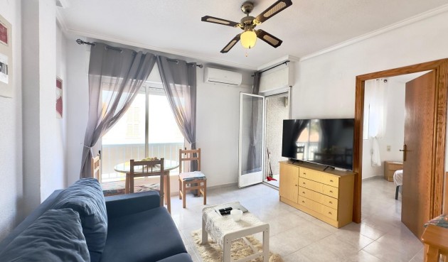 Brukt - Apartment -
Torrevieja - Acequion