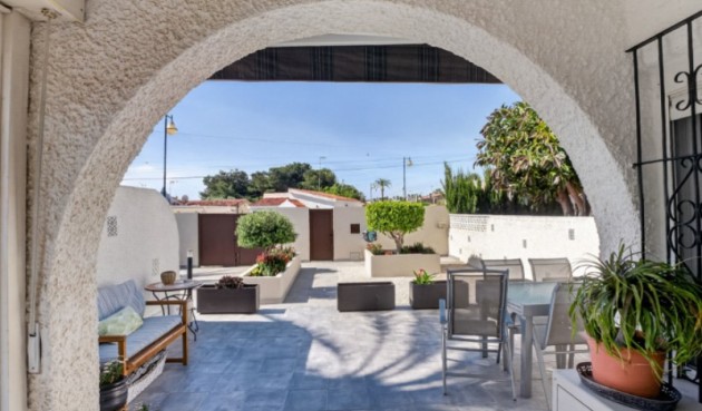Brukt - Villa -
Torrevieja - Costa Blanca