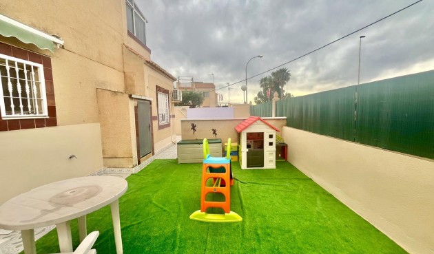 Brukt - Bungalow -
Torrevieja - Paraje Natural
