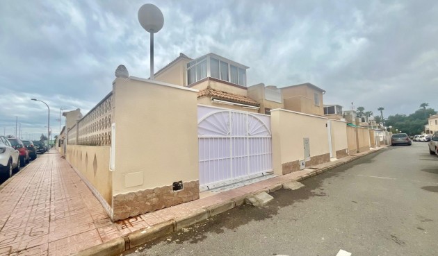Brukt - Bungalow -
Torrevieja - Paraje Natural