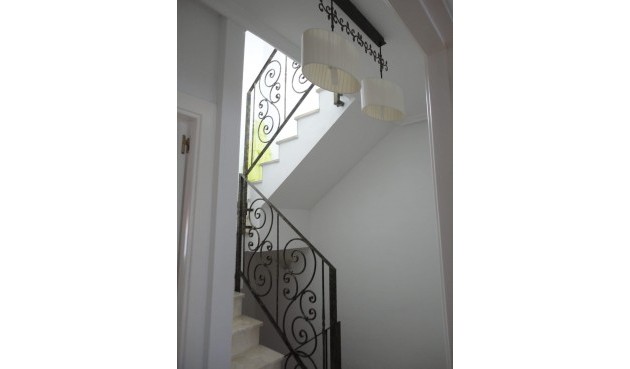 Brukt - Town House -
Orihuela Costa - PAU 8