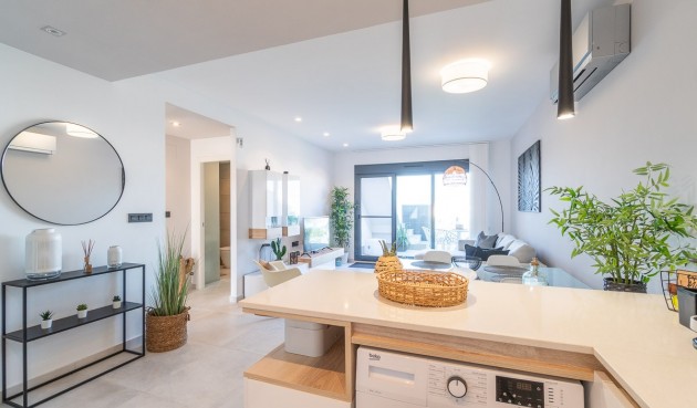 Återförsäljning - Apartment -
El Raso - Costa Blanca