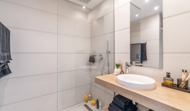 Återförsäljning - Apartment -
El Raso - Costa Blanca
