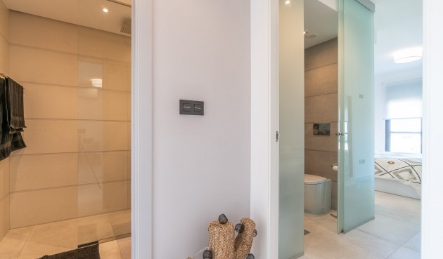 Återförsäljning - Apartment -
El Raso - Costa Blanca