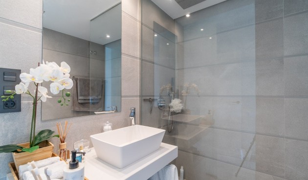Återförsäljning - Apartment -
El Raso - Costa Blanca