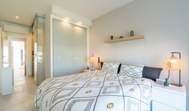 Återförsäljning - Apartment -
El Raso - Costa Blanca