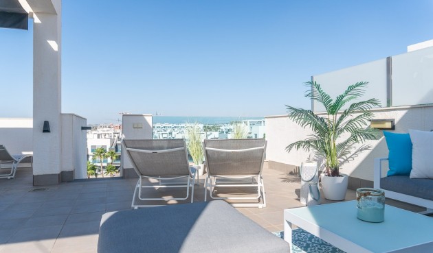 Återförsäljning - Apartment -
El Raso - Costa Blanca