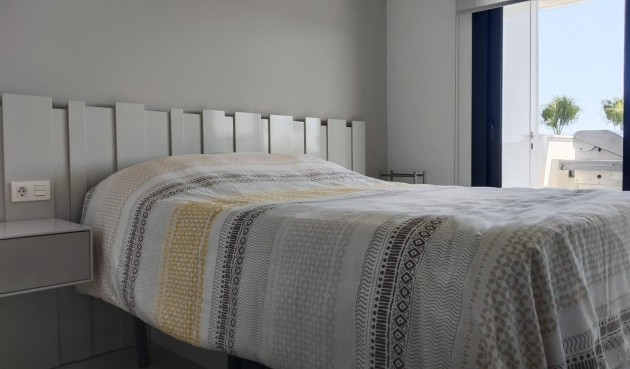 Brukt - Apartment -
Orihuela Costa - PAU 8