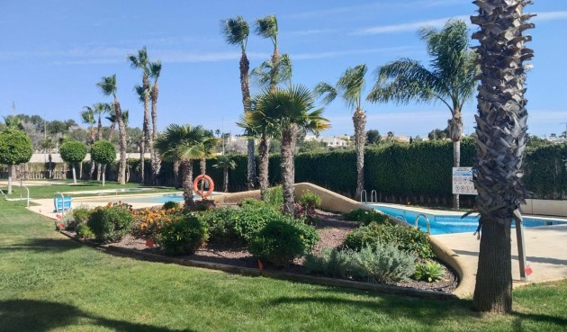 Brukt - Apartment -
Orihuela Costa - PAU 8