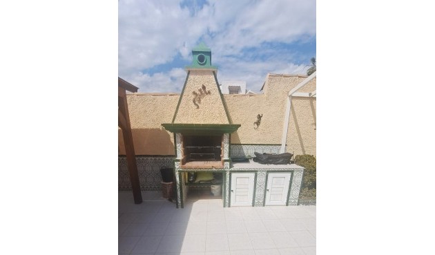 Reventa - Villa -
Villamartin - Costa Blanca