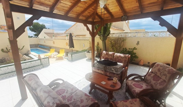 Reventa - Villa -
Villamartin - Costa Blanca