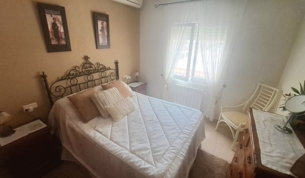 Reventa - Villa -
Villamartin - Costa Blanca