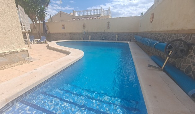 Reventa - Villa -
Villamartin - Costa Blanca