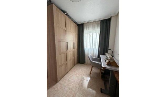 Reventa - Apartment -
Torrevieja - Centro