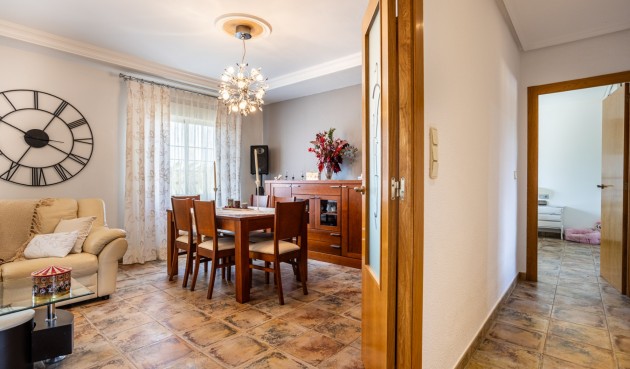 Återförsäljning - Villa -
Elche - Costa Blanca