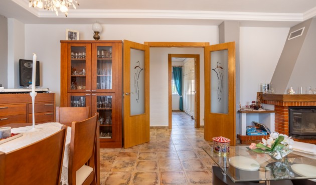 Återförsäljning - Villa -
Elche - Costa Blanca