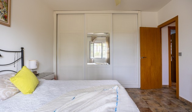 Återförsäljning - Villa -
Elche - Costa Blanca