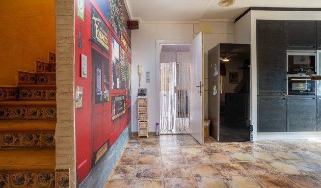 Återförsäljning - Villa -
Elche - Costa Blanca
