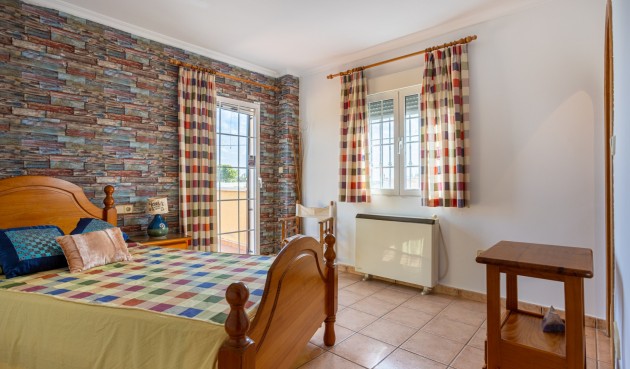 Återförsäljning - Villa -
Elche - Costa Blanca