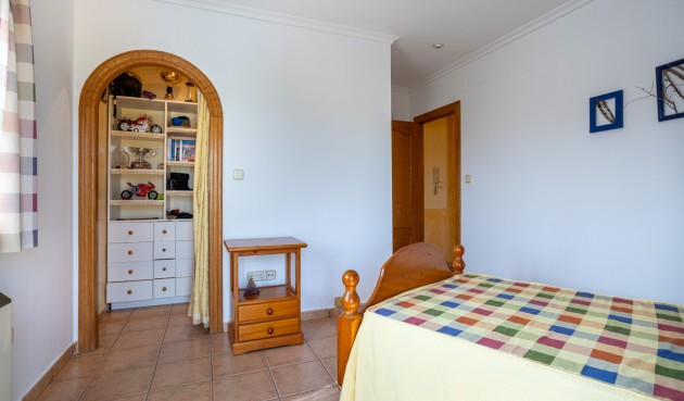 Återförsäljning - Villa -
Elche - Costa Blanca
