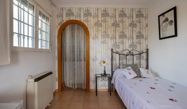 Återförsäljning - Villa -
Elche - Costa Blanca