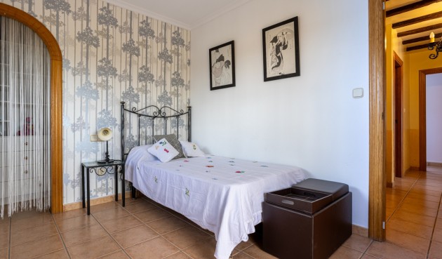 Återförsäljning - Villa -
Elche - Costa Blanca