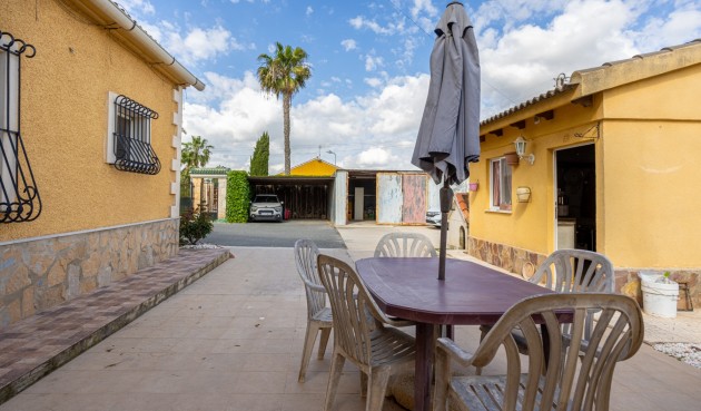 Återförsäljning - Villa -
Elche - Costa Blanca