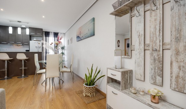 Reventa - Apartment -
Torrevieja - Centro