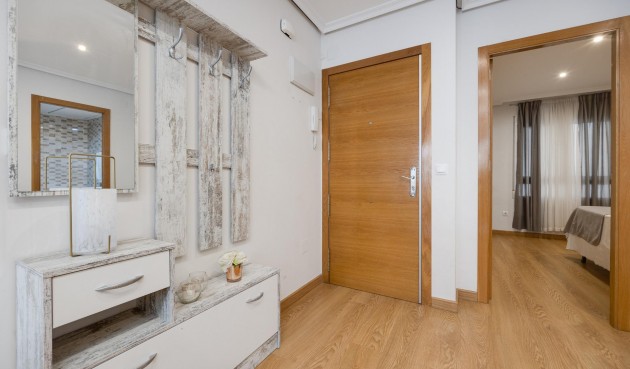 Reventa - Apartment -
Torrevieja - Centro